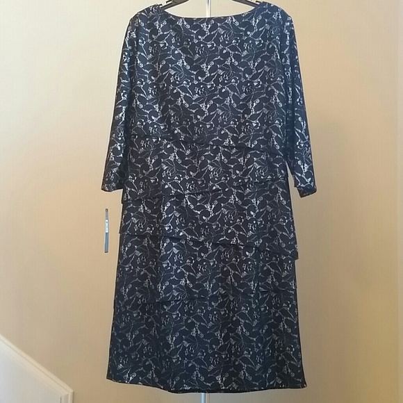 Tahari Tiered Dress NWT - Picture 6 of 8